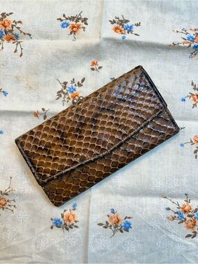 vintage St. Thomas snakeskin leather envelope wallet clutch